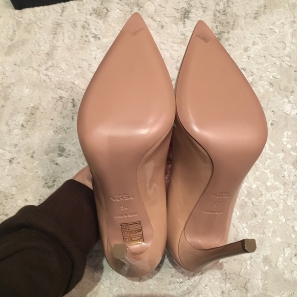 NEW Prada nude/beige patent leather heels - Picture 5 of 5